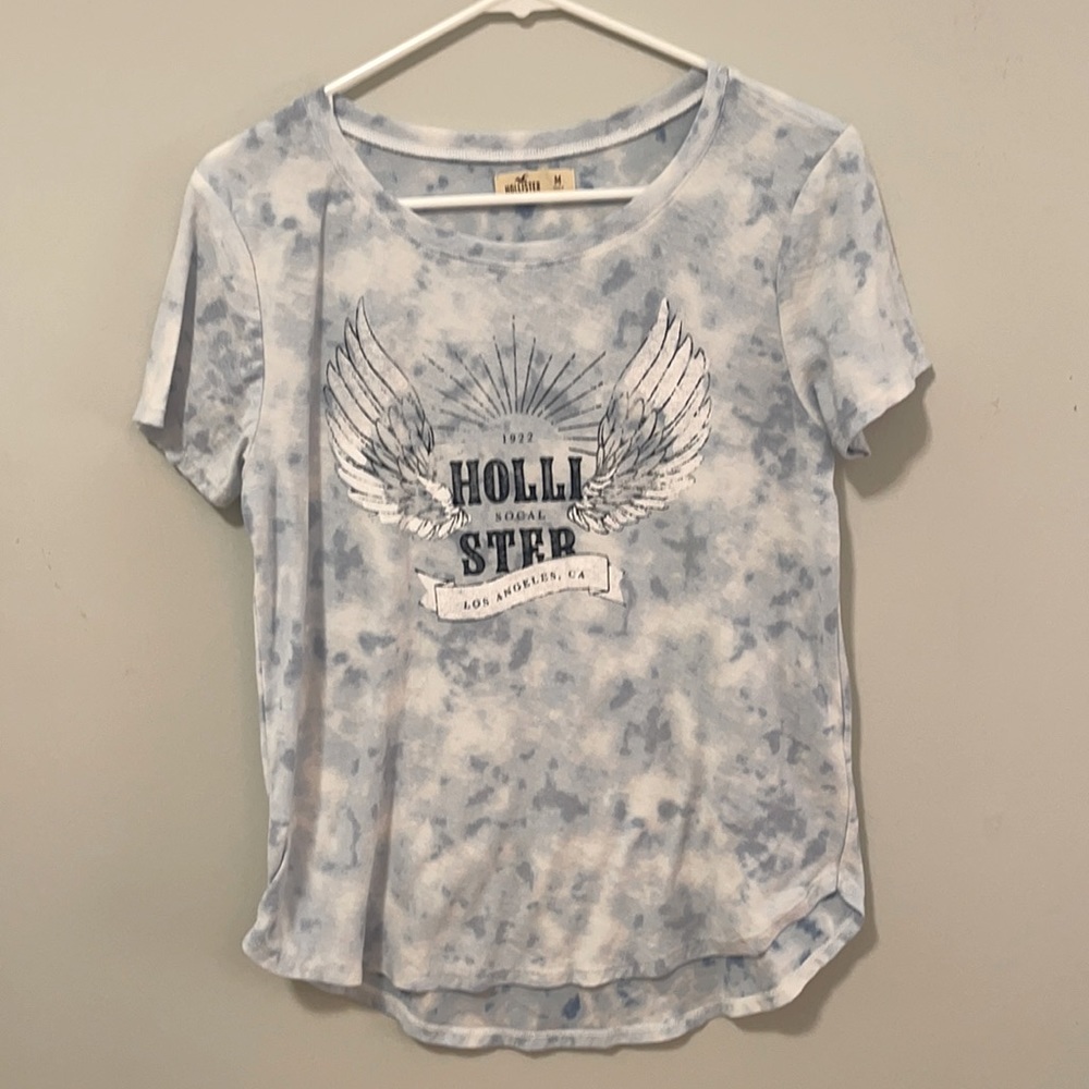 Hollister Graphic Tee - Picture 6 of 9